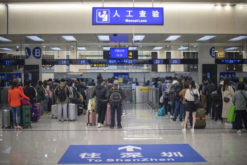 舒适车罗湖口岸接送服务